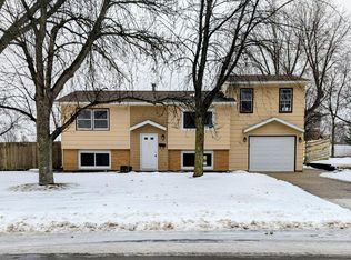 1801 Linn Dr, Owatonna, MN 55060