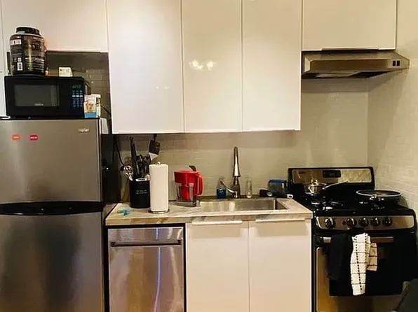 63 Carmine St APT 3D, New York, NY 10014