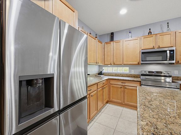 3rd image of 6906 ALISO Avenue