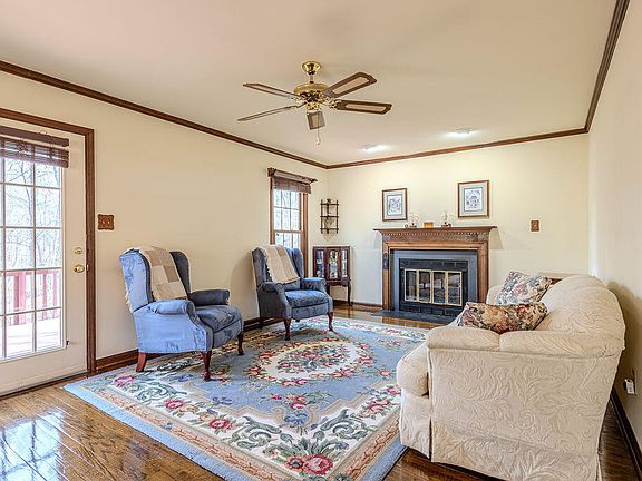 2nd image of 4403 Valley Forge Rd