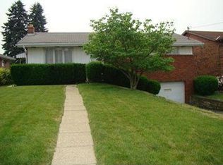 2121 Carolina Ave, West Mifflin, PA