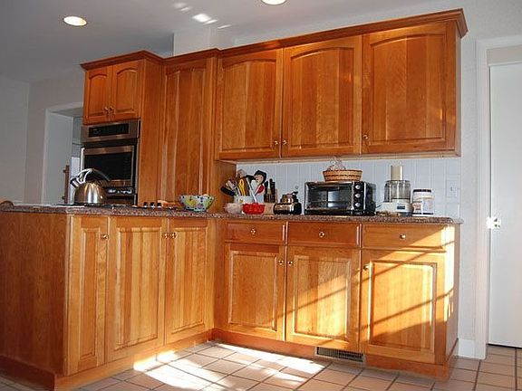 Kitchen: Completely Renovated!