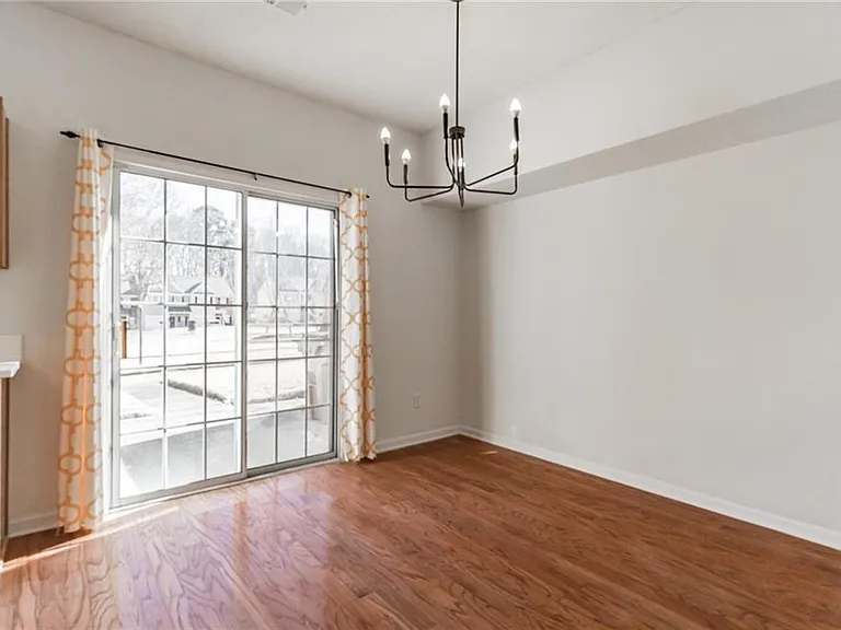 520 Dragonfly Ct — Photo 8