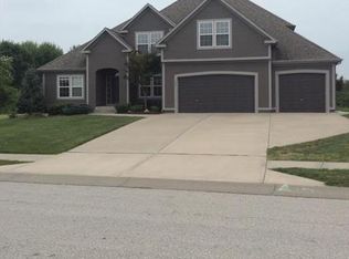 1705 Knoll Creek Ln, Raymore, MO 64083