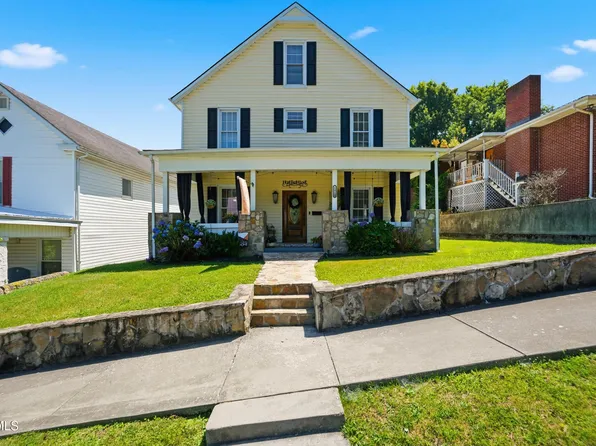 1015 Spruce St NW, Norton, VA 24273