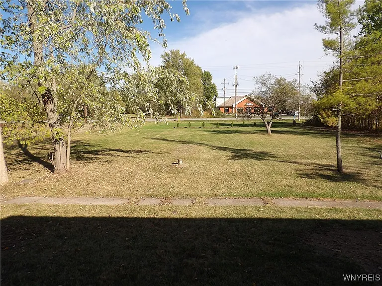 10332 Transit Rd — Photo 5