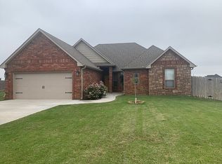 10847 NE Marigold Ln, Elgin, OK 73538
