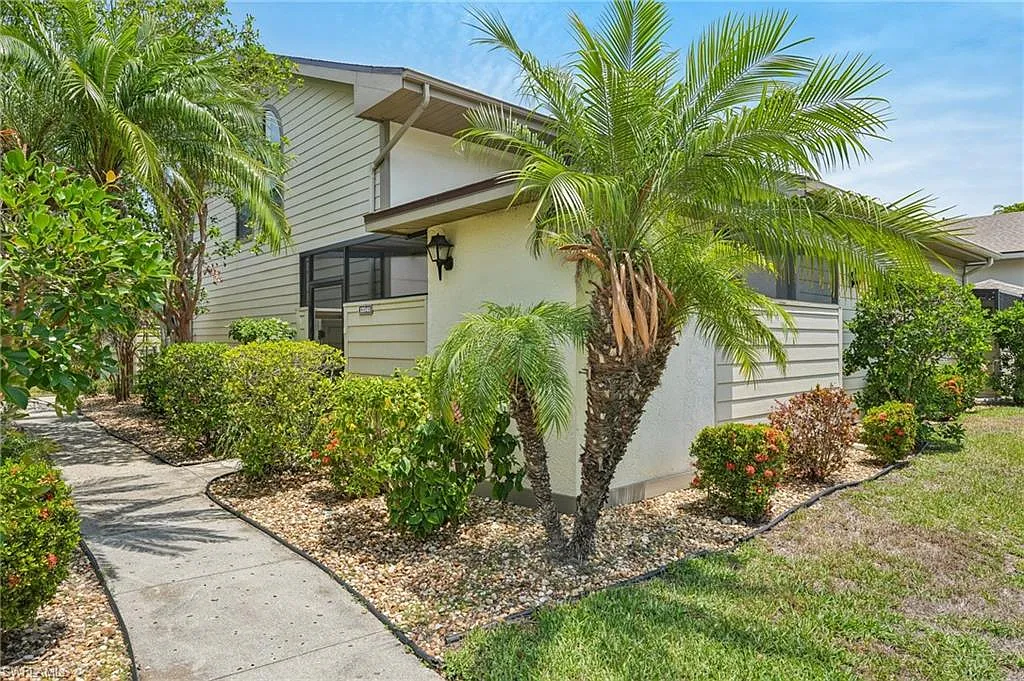 2 bed, 2.0 bath, 1018 sqft, $1,600 — Photo 1