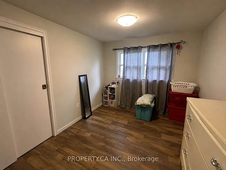 9 Garnet Rd #UPPER — Photo 10