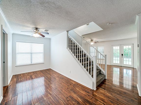 3rd image of 15846 Tampke Pl