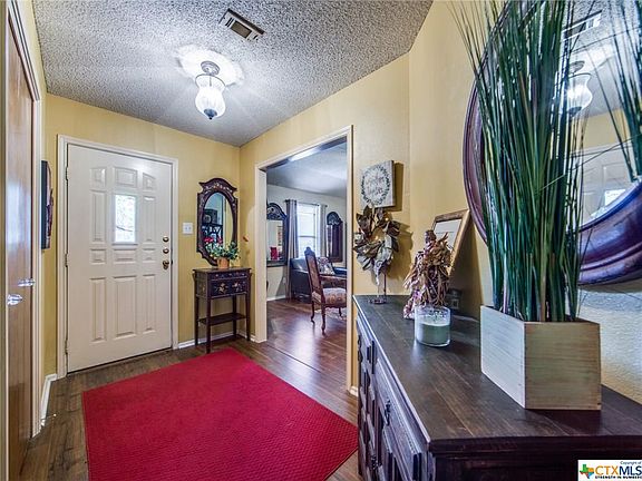 4th image of 159 Cora St