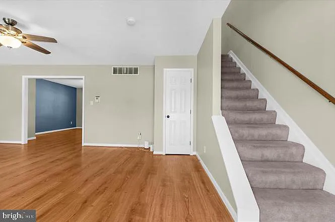 1268 Delbert Ave — Photo 8