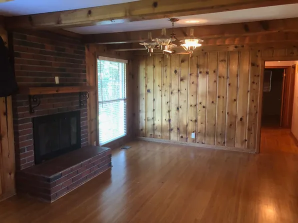 102 Medearis Dr, Old Hickory, TN 37138