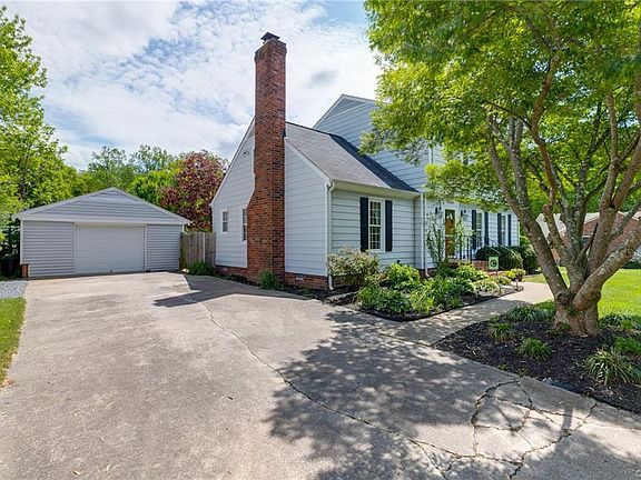 3rd image of 10040 Aragon Dr