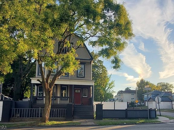 3rd image of 99 Rhode Island Ave
