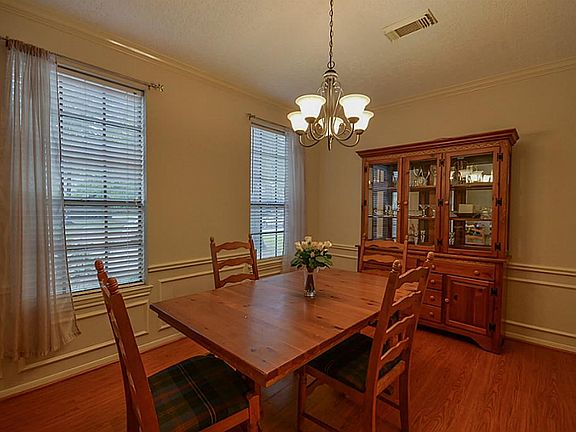 4th image of 4603 Natural Bridge Dr
