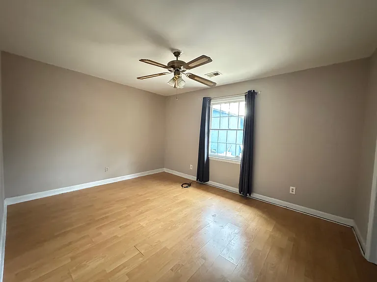 8027 Country Oaks Rd — Photo 9