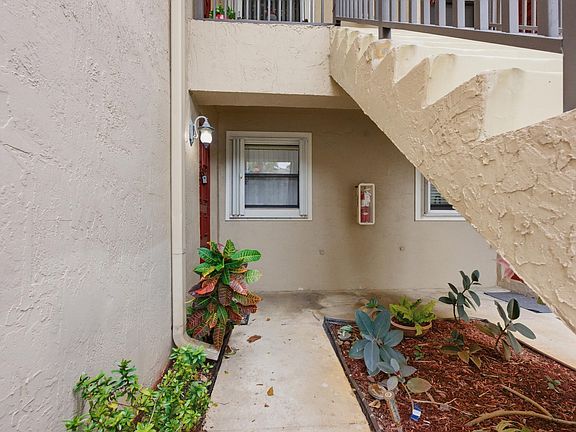 2nd image of 9633 Riverside Dr APT E3