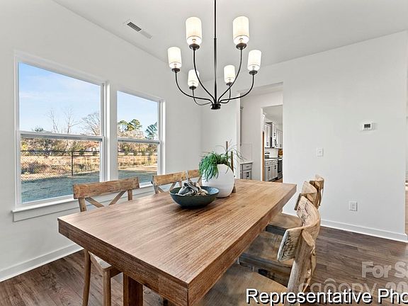 4th image of 142 Pembroke Way #26P