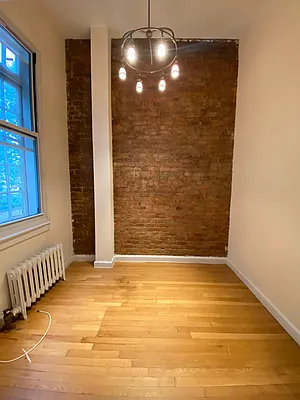 Rented by Waverly Realty Associates | media 2