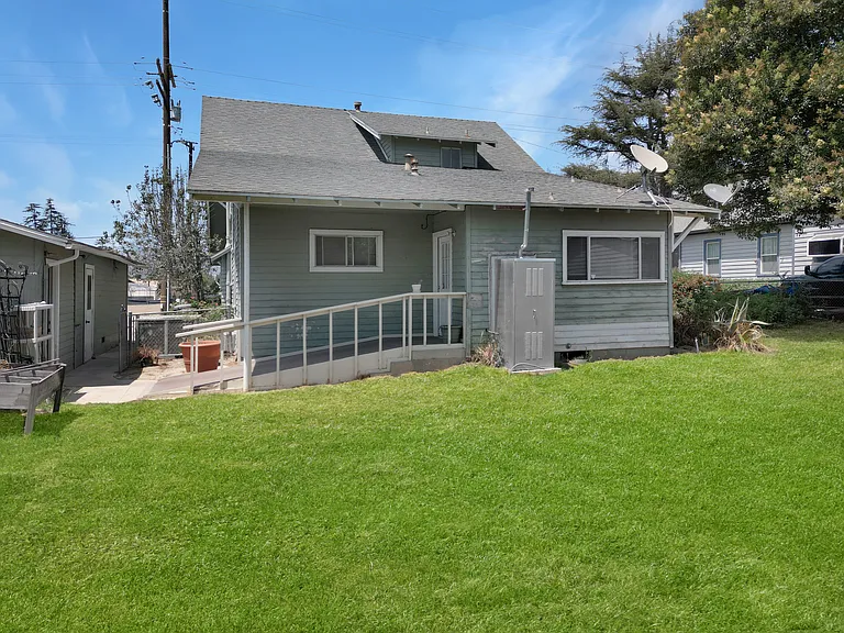 1476 Bardsdale Ave — Photo 5