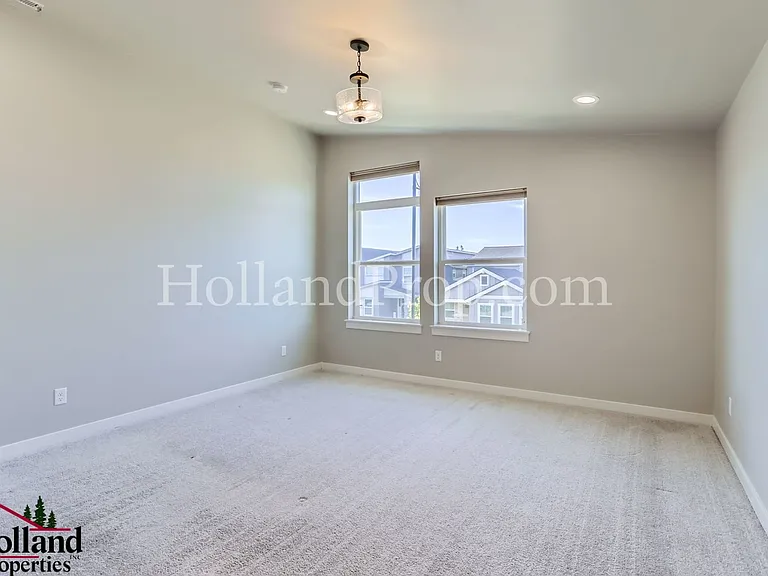 6503 SE Provence St — Photo 14