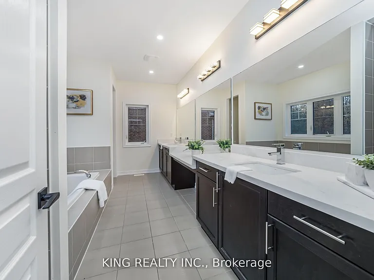 52 Haverstock Cres — Photo 24