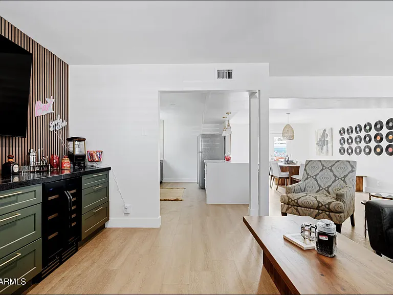 8301 E Crestwood Way — Photo 7