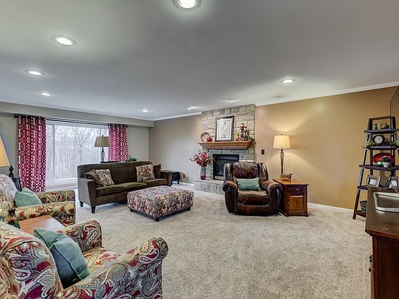 4th image of 10769 Remington Ct