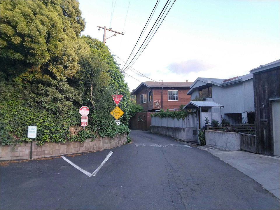 1st image of 26 Sandy Beach Rd