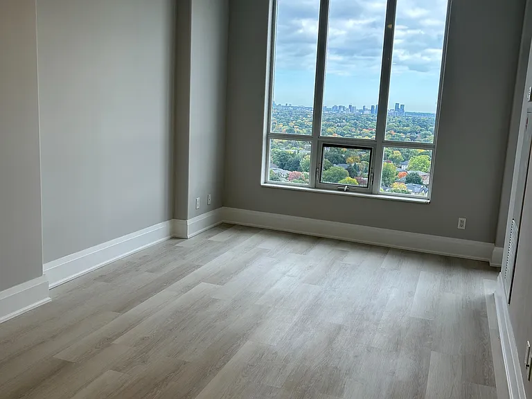 100 Harrison Garden Blvd #GPH23 — Photo 12