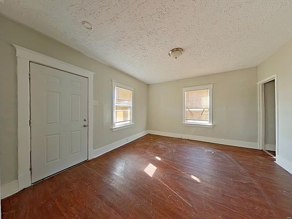 3rd image of 6103 Grimshaw Ave
