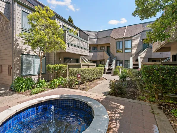 67 Pelican Ln, Redwood City, CA 94065