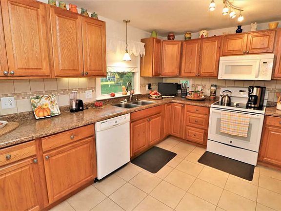 5th image of 1509 Comanche Dr