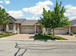 500 Lakeview Dr #16, Woodstock, ON N4T 1W4