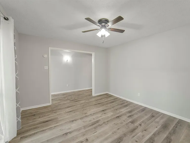 21323 Park Bluff Dr — Photo 11