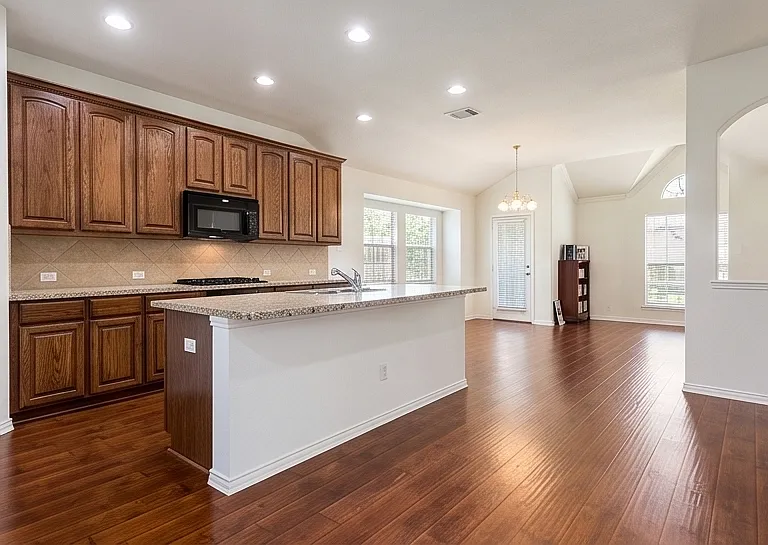 5940 Chisholm Trl — Photo 8