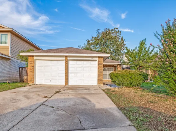 3174 Cross Creek Cir, Grand Prairie, TX 75052