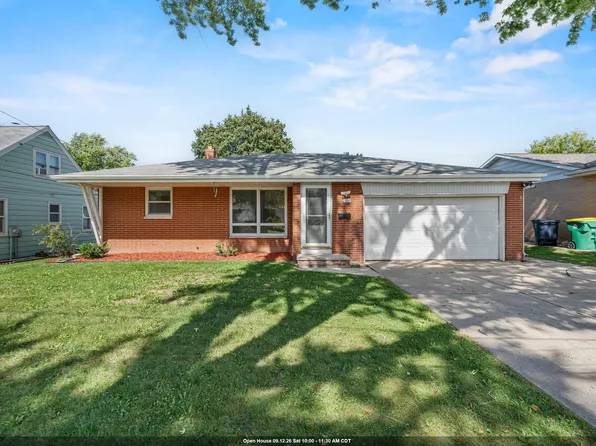 2027 Hillview Dr, Green Bay, WI 54302