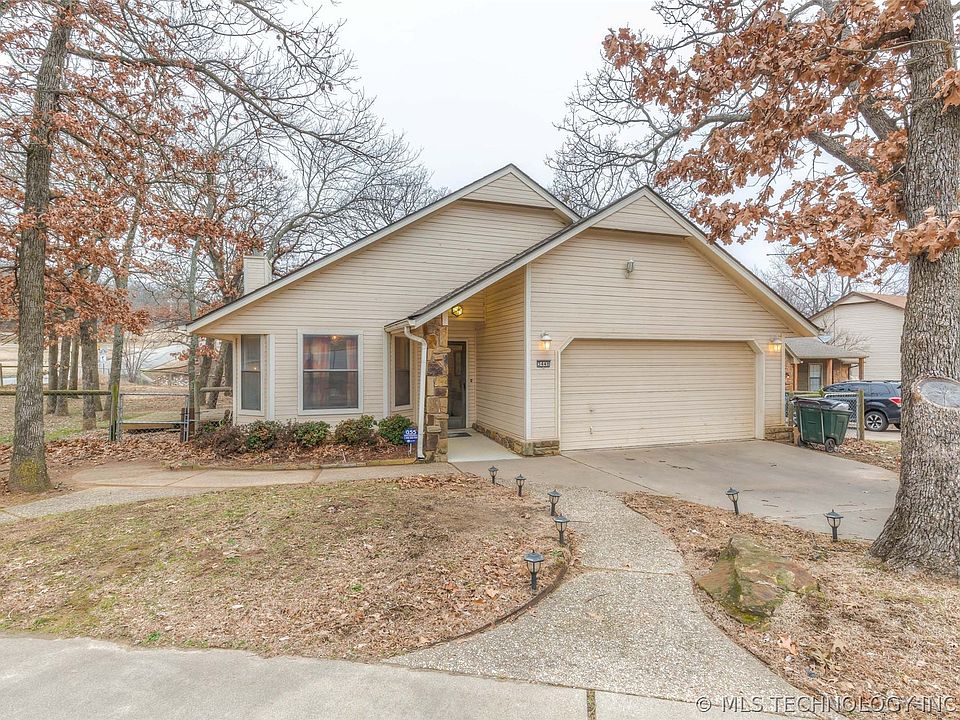 1st image of 3448 S Rolling Oaks Dr