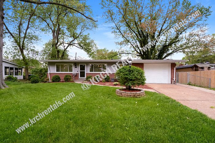 1st image of 2680 Narraganset Dr