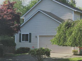 19845 Blue Lagoon Pl NE, Poulsbo, WA 98370