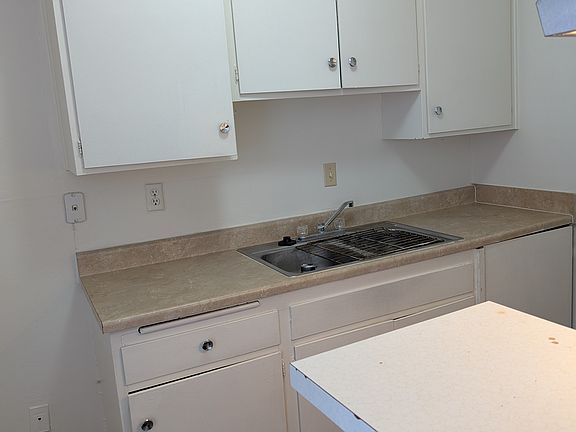 4th image of 737 Northrop Ave APT 3