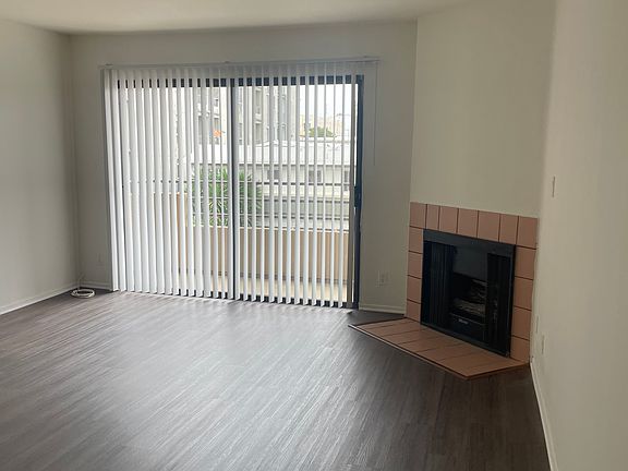 3rd image of 1855 Purdue Ave APT 201