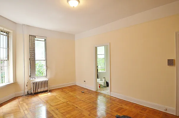 Rented by CITY SKYLINE REALTY INC | media 11