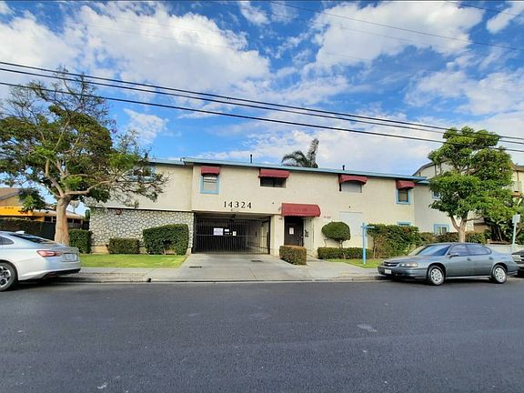 3rd image of 14324 Lemoli Ave APT 18