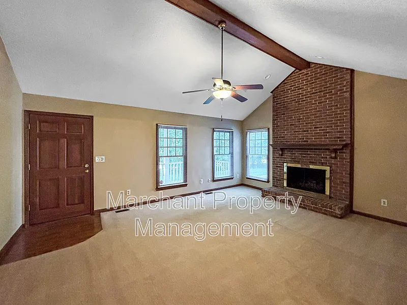3 bed, 2.0 bath, 1468 sqft, $1,950 — Photo 4