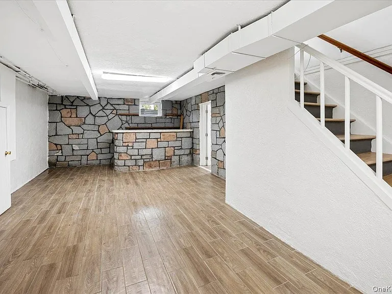 28 Cooper Ln — Photo 26