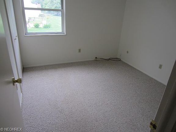 4th image of 9966 Magnolia Dr #19