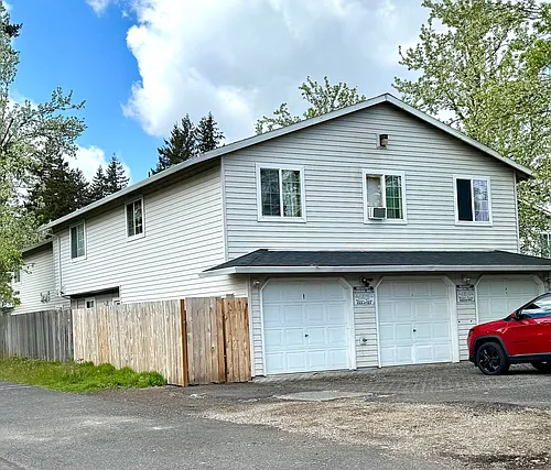 423 SE 143rd Avenue Photo 1